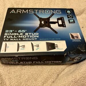 Black Single Stud Full-Motion TV Wall Mount